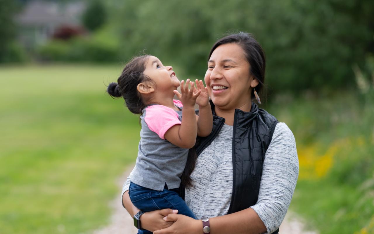 Candice Jimenez of the Confederated Tribes of Warm Springs and her daughter