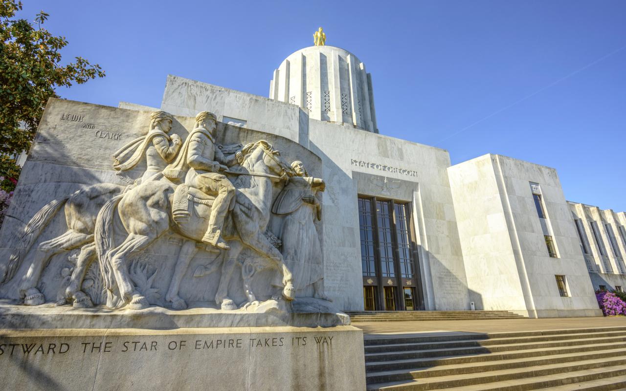 Capitol building in Salem, Oregon
